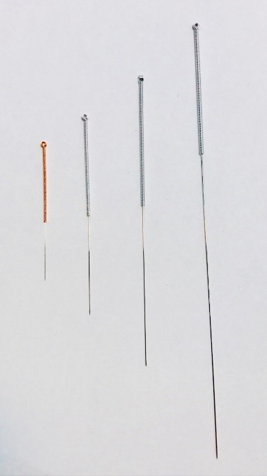 différentes longueurs et diamètres d'aiguilles